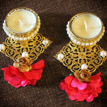 Decorative Diya Plus Candle Holder With Artifical Rose Petal