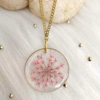Elegant Resin Pendant With Real Flowers - Perfect Gift for Her